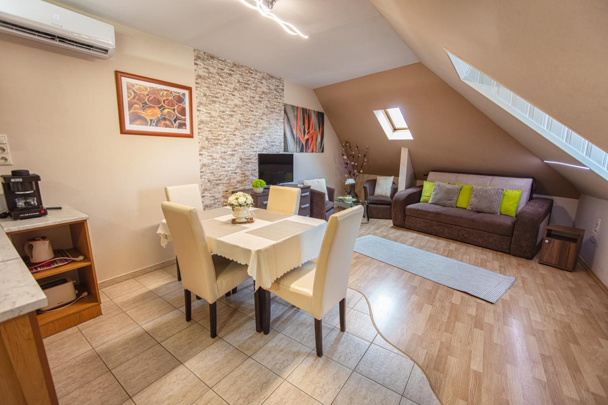 Delfin Apartman Sárvár Dış mekan fotoğraf